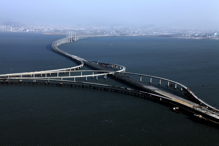Qingdao Jiaozhouwan Bridge